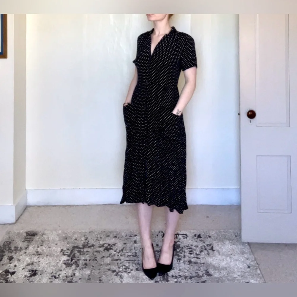 Urban Outfitters Black and White Polka Dot Notched Collar Midi Dress Flowy Cute - Picture 3 of 7